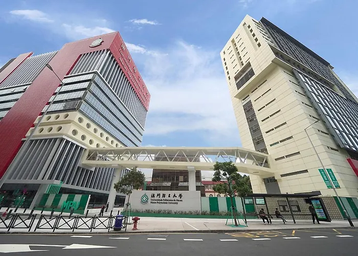 Golden Dragon 4* Macau