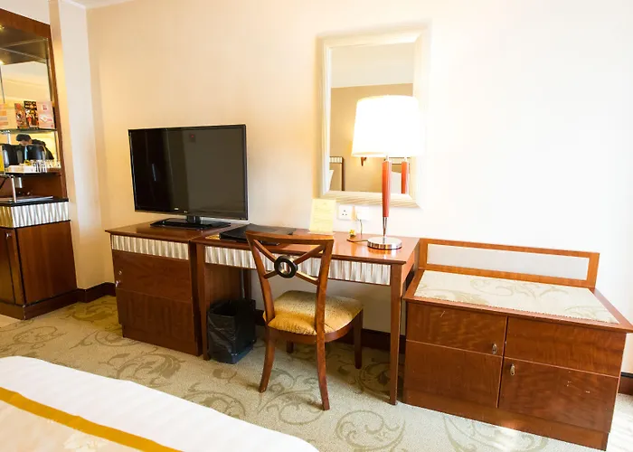 Hotel Golden Dragon 4*