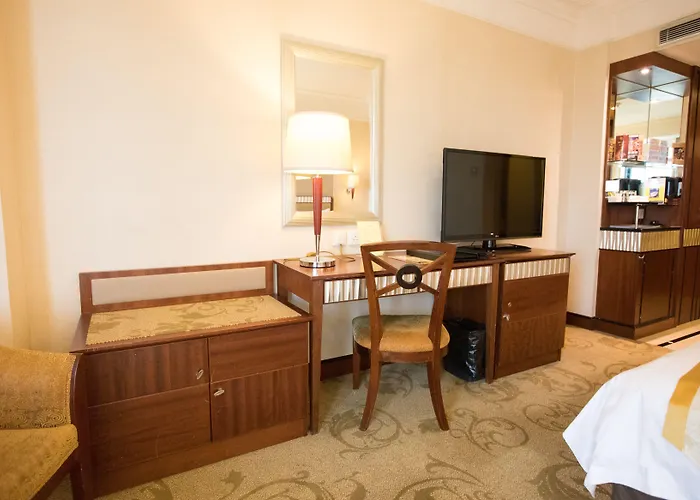Hotel Golden Dragon Macau