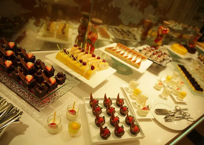 Golden Dragon Hotel 4*