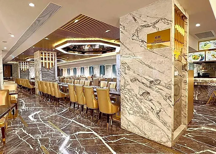 Hotel Golden Dragon Macau